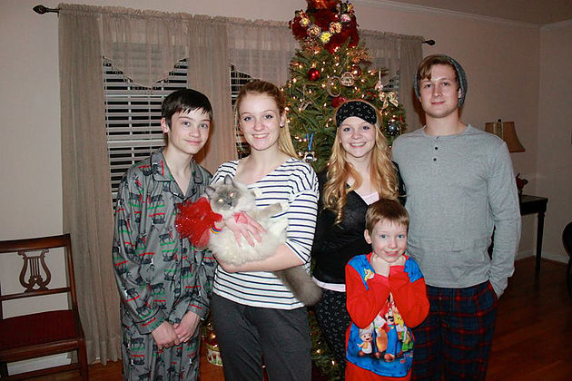 240055_24f2153f61364d65808e94dbf4ce634d~mv2